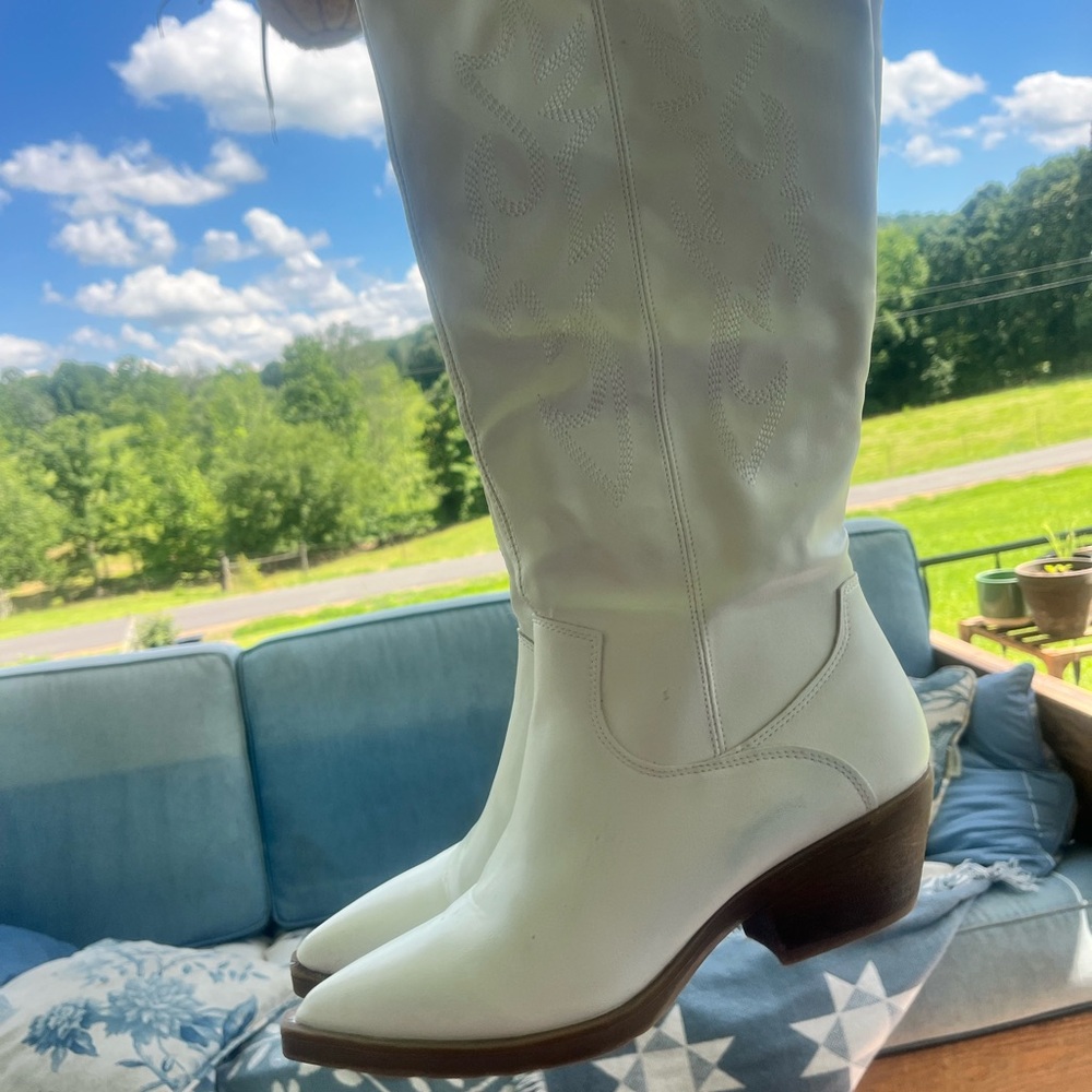 Knee high Cowgirl Boots